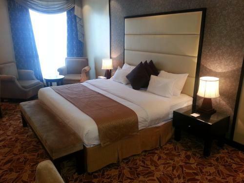 Paragon Hotel