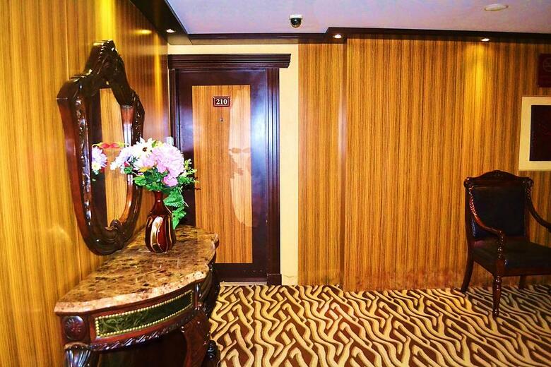 Strand Hotel