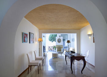 Hotel St Nicolas Bay