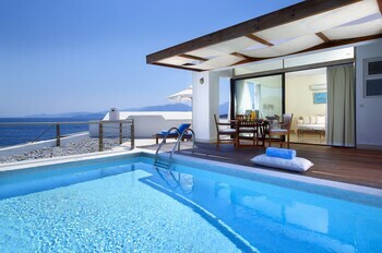 Hotel St Nicolas Bay