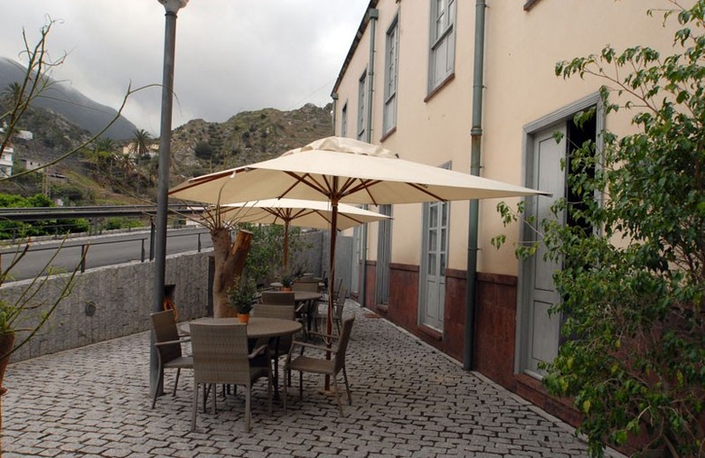 Hotel Triana