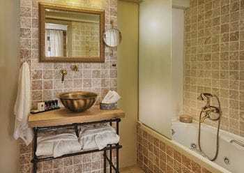 Hotel K�kkini Porta Rossa
