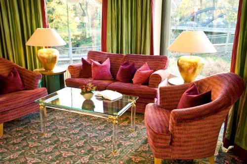 Seta Hotel