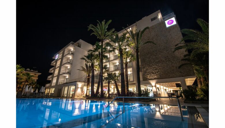Js Yate Hotel
