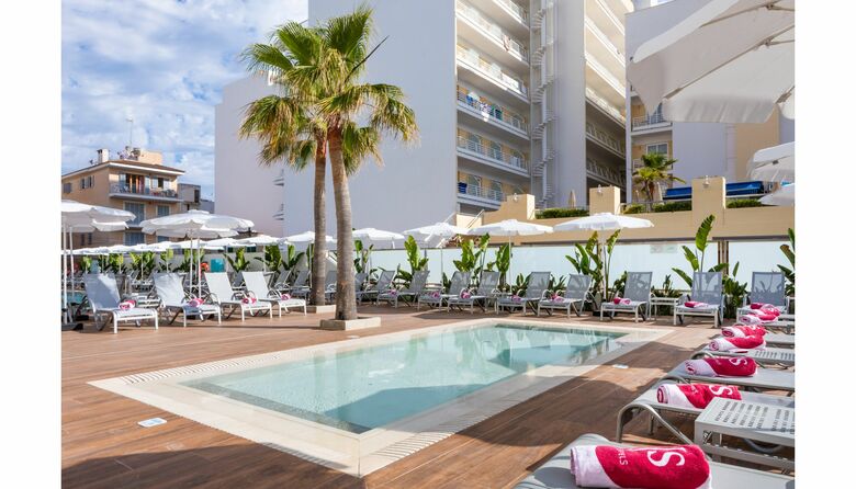Js Yate Hotel