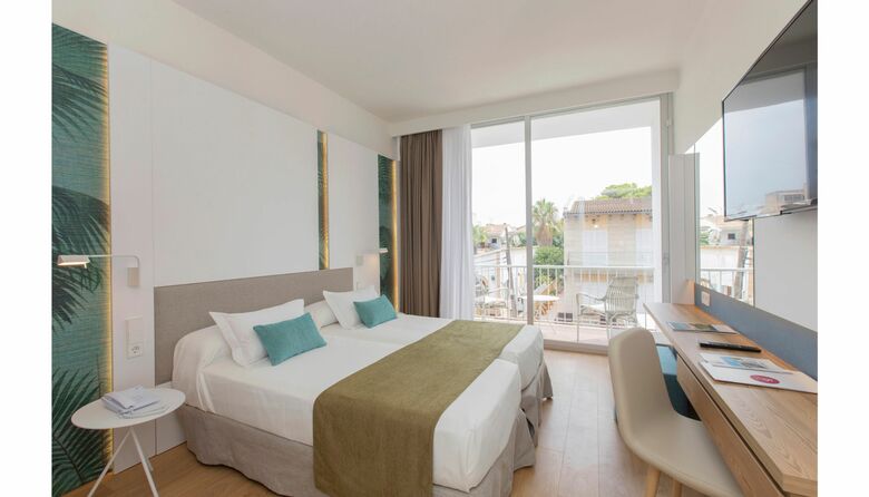 Js Yate Hotel