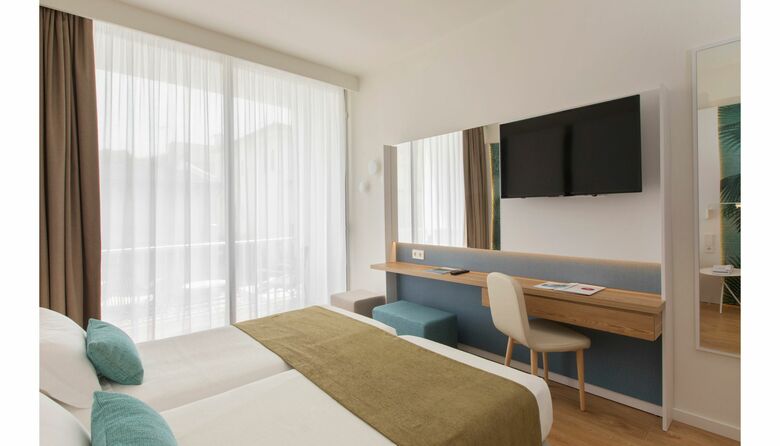 Js Yate Hotel