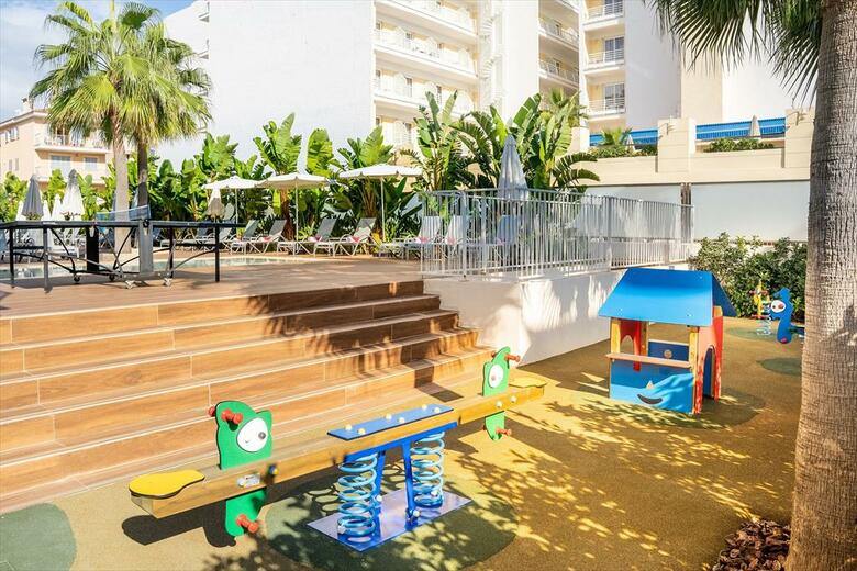 Js Yate Hotel