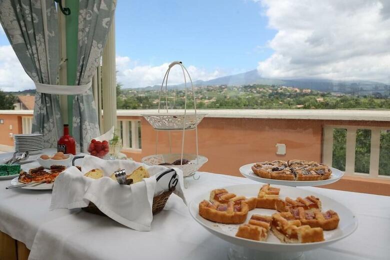 Hotel Villa Paradiso Dell'etna