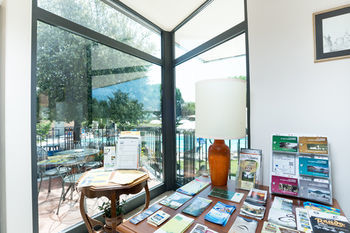 Terra Umbra Hotel