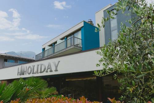 Hotel Holiday