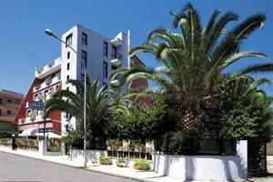 Hotel La Piramide