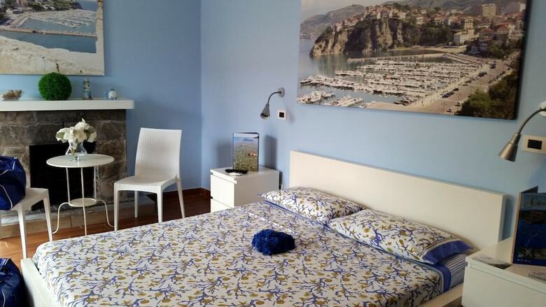 Hostal I Delfini