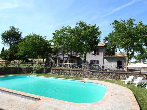 Apartamento Spacious Farmhouse In Bagnoregio With Swimming Pool