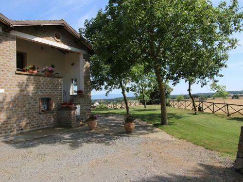 Apartamento Spacious Farmhouse In Bagnoregio With Swimming Pool