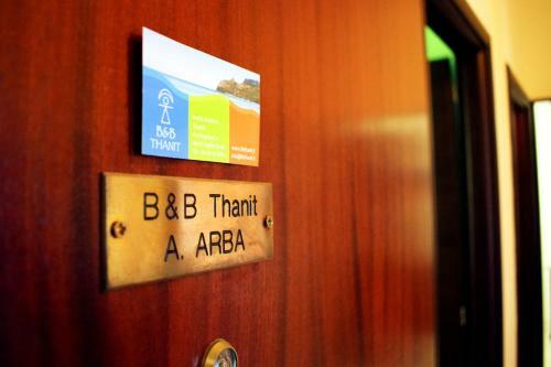 Bed & Breakfast Thanit Rooms