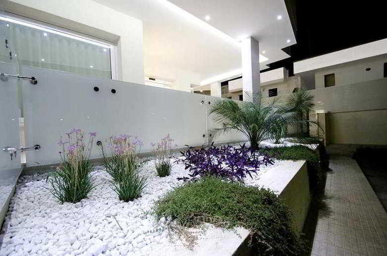 Qui Hotel