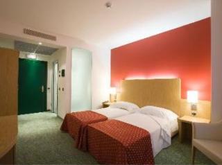 Hotel Senator