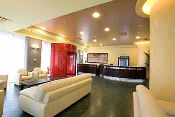 Hotel Senator