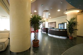 Hotel Senator