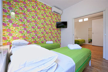Hostal Pellicano Guest House