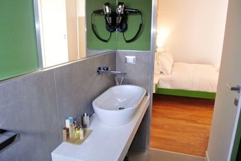 Hostal Pellicano Guest House