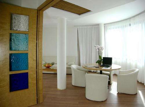 Hotel President