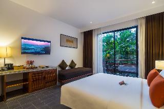 Hotel Lynnaya Urban River Resort
