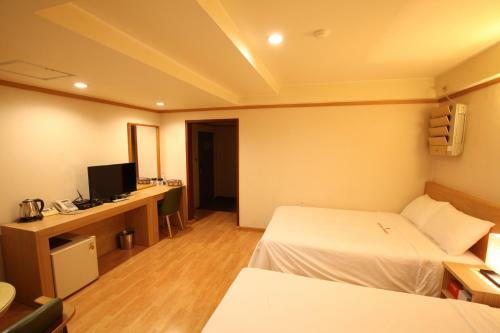 Angel Hotel