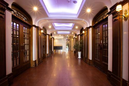 Angel Hotel