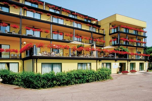 Hotel Riva Del Sole