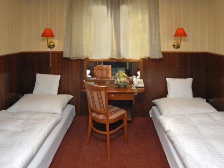 Hotel Botel Marina