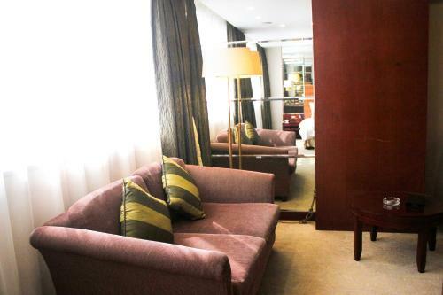 Jinling Danyang Hotel