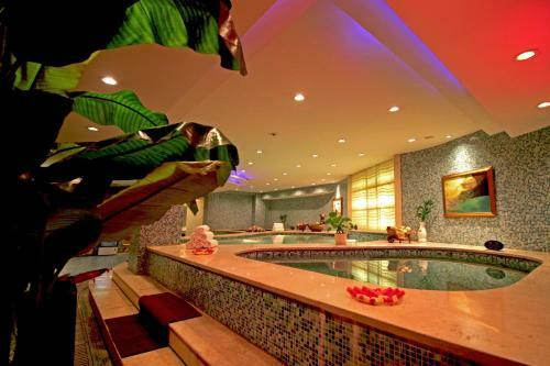 Jinling Danyang Hotel