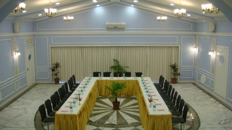 Hotel Cama Rajputana Club Resort