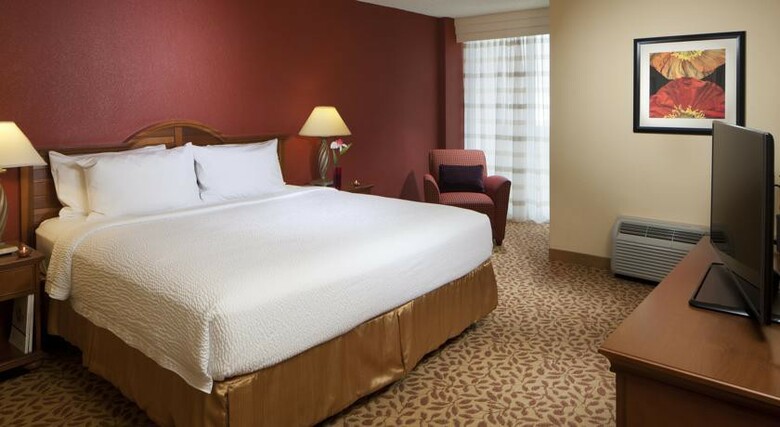 Hotel Courtyard By Marriott Miami Downtown