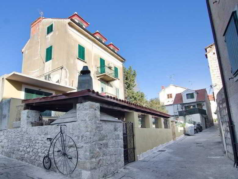 Hotel Apartman Sanda