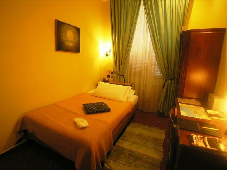 Toledo Hotel