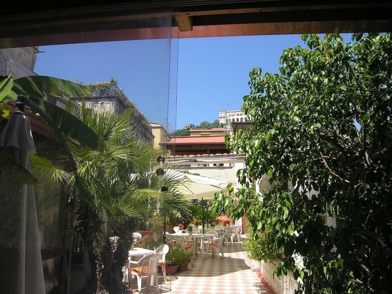 Toledo Hotel
