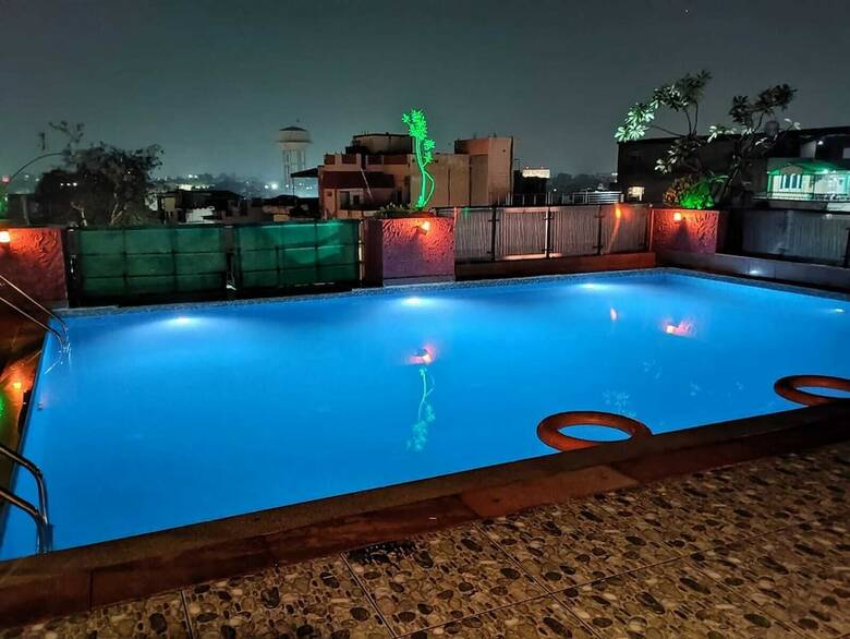 Hotel Atulyaa Taj