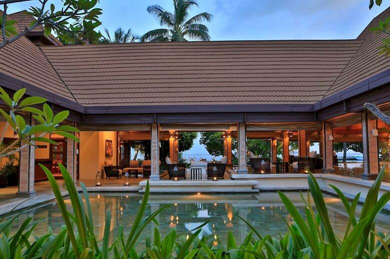 Hotel Kurumba Maldives
