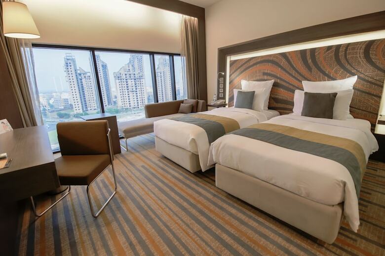 Novotel Kolkata Hotel And Residences