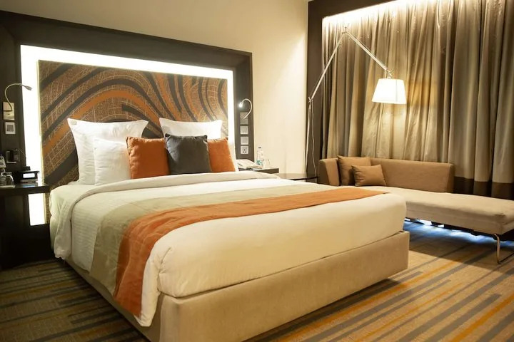 Novotel Kolkata Hotel And Residences