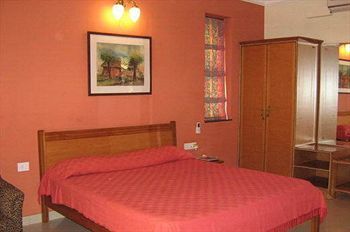Hotel Renzo's Inn