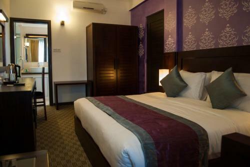 Ceylon City Hotel