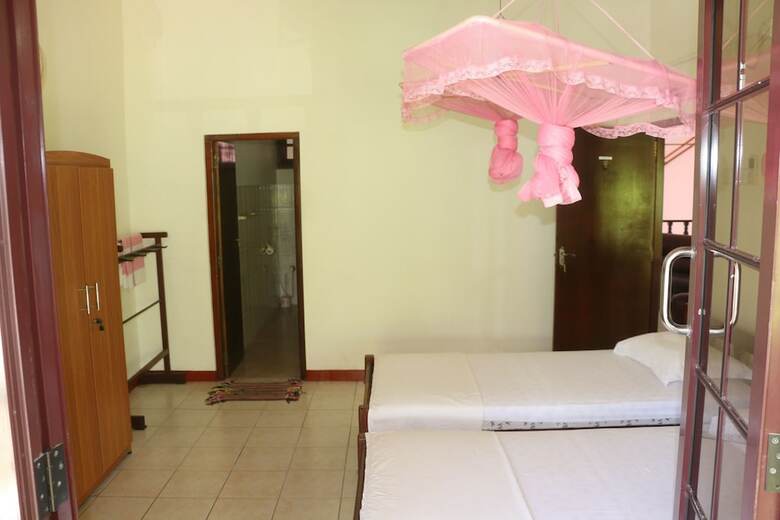 Villa Sayuru Inn