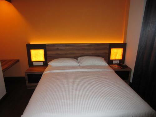 Waterfront Boutique Hotel