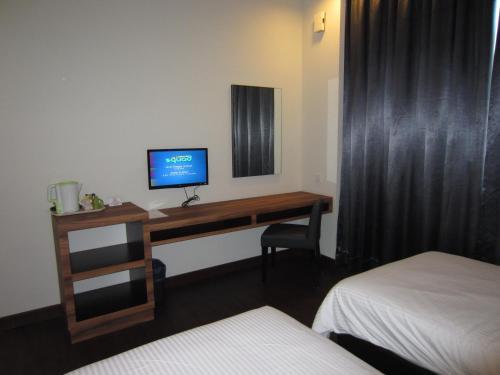 Waterfront Boutique Hotel