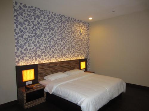 Waterfront Boutique Hotel