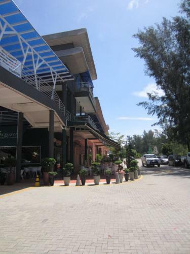 Waterfront Boutique Hotel